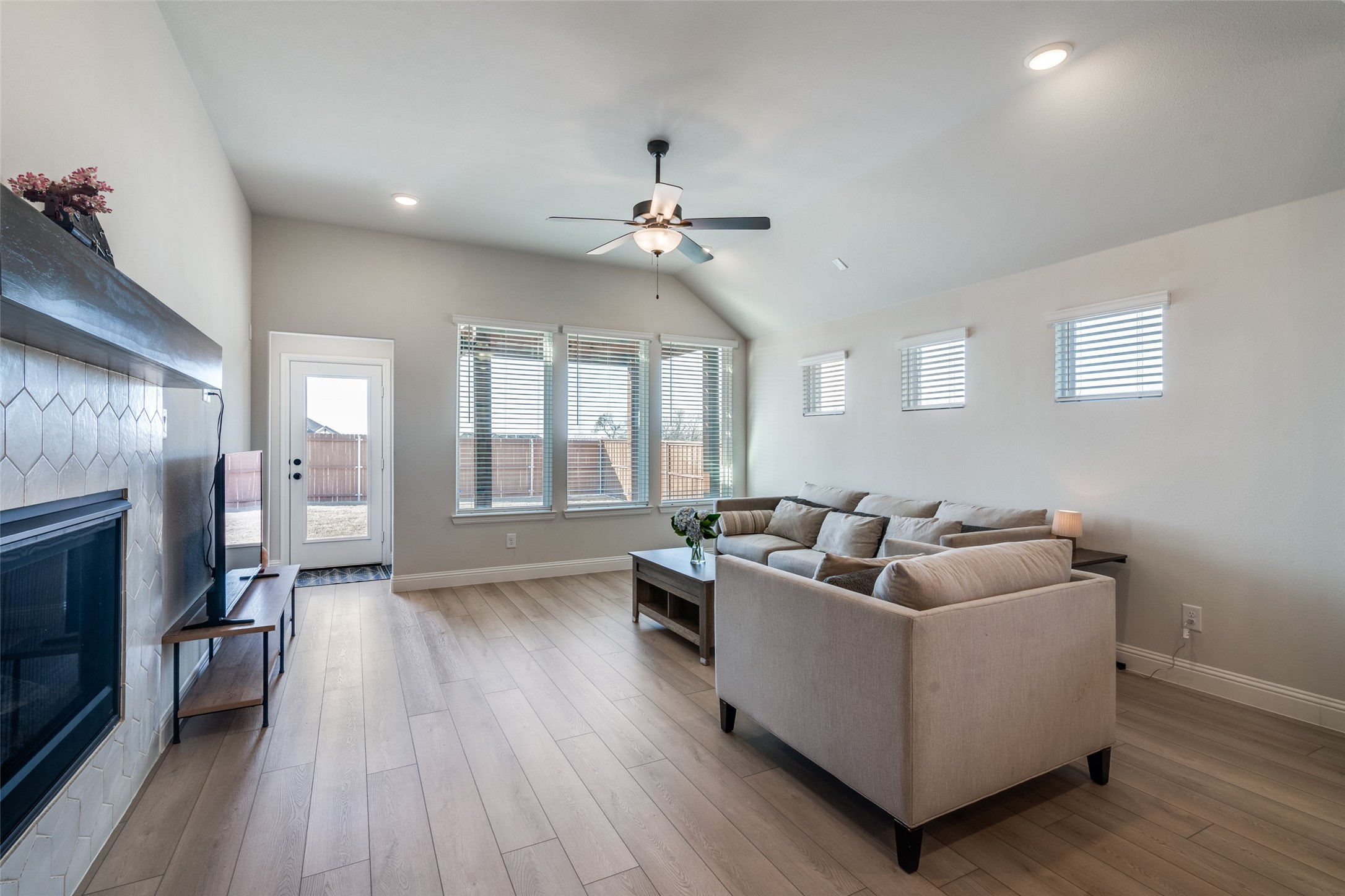 3829 Walnut Creek Crandall TX 75114