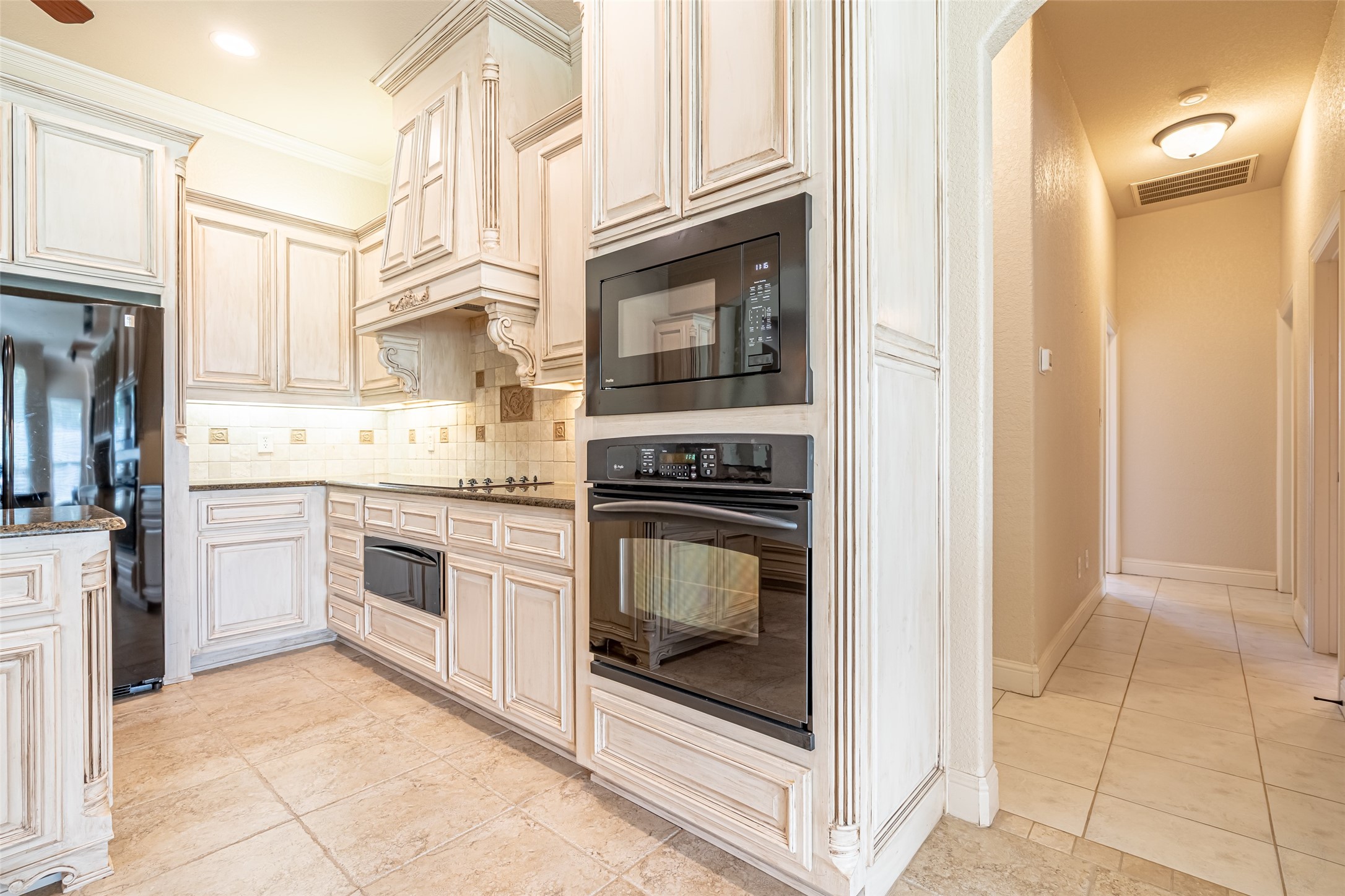 6417 Colonial Drive Granbury TX 76049