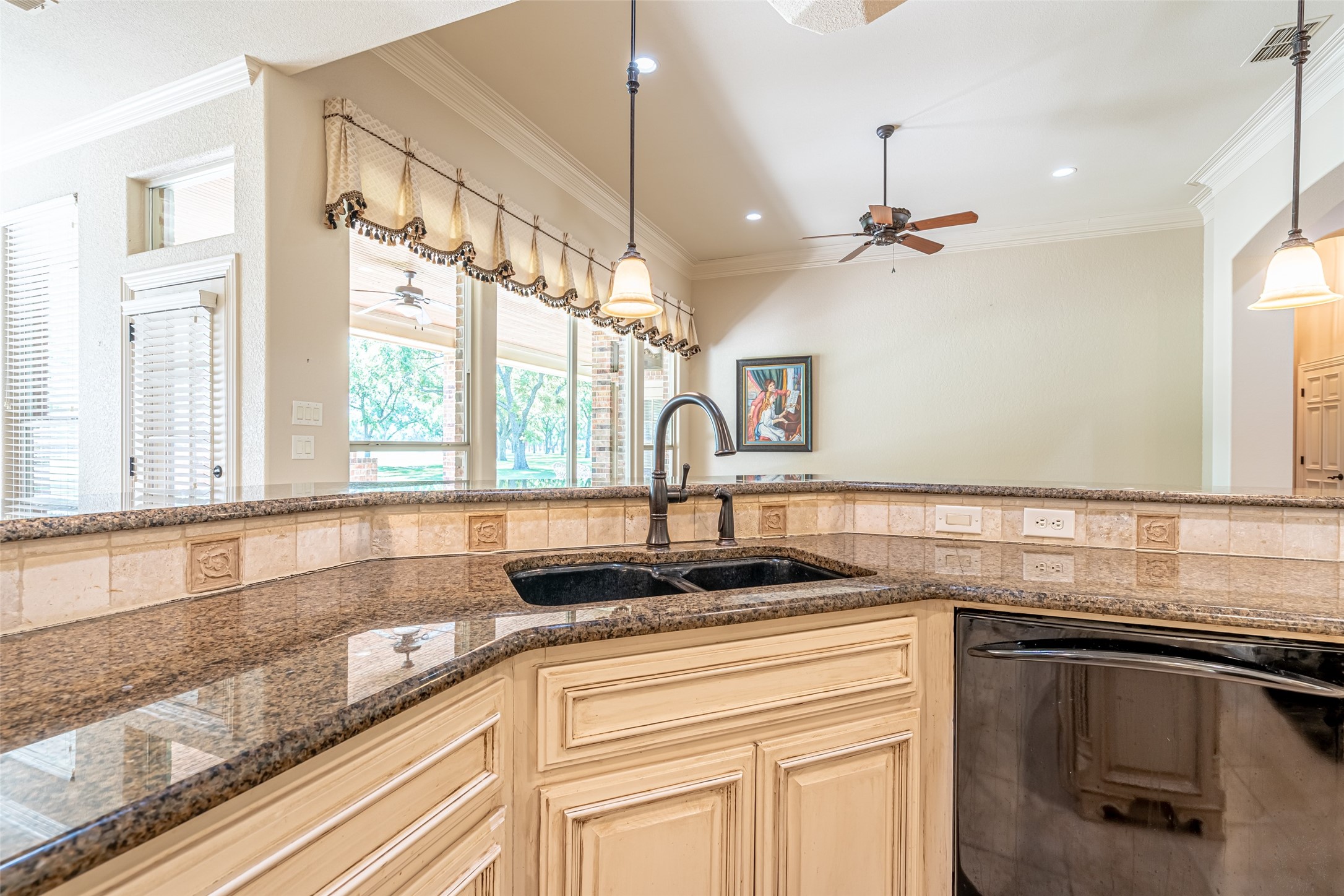 6417 Colonial Drive Granbury TX 76049