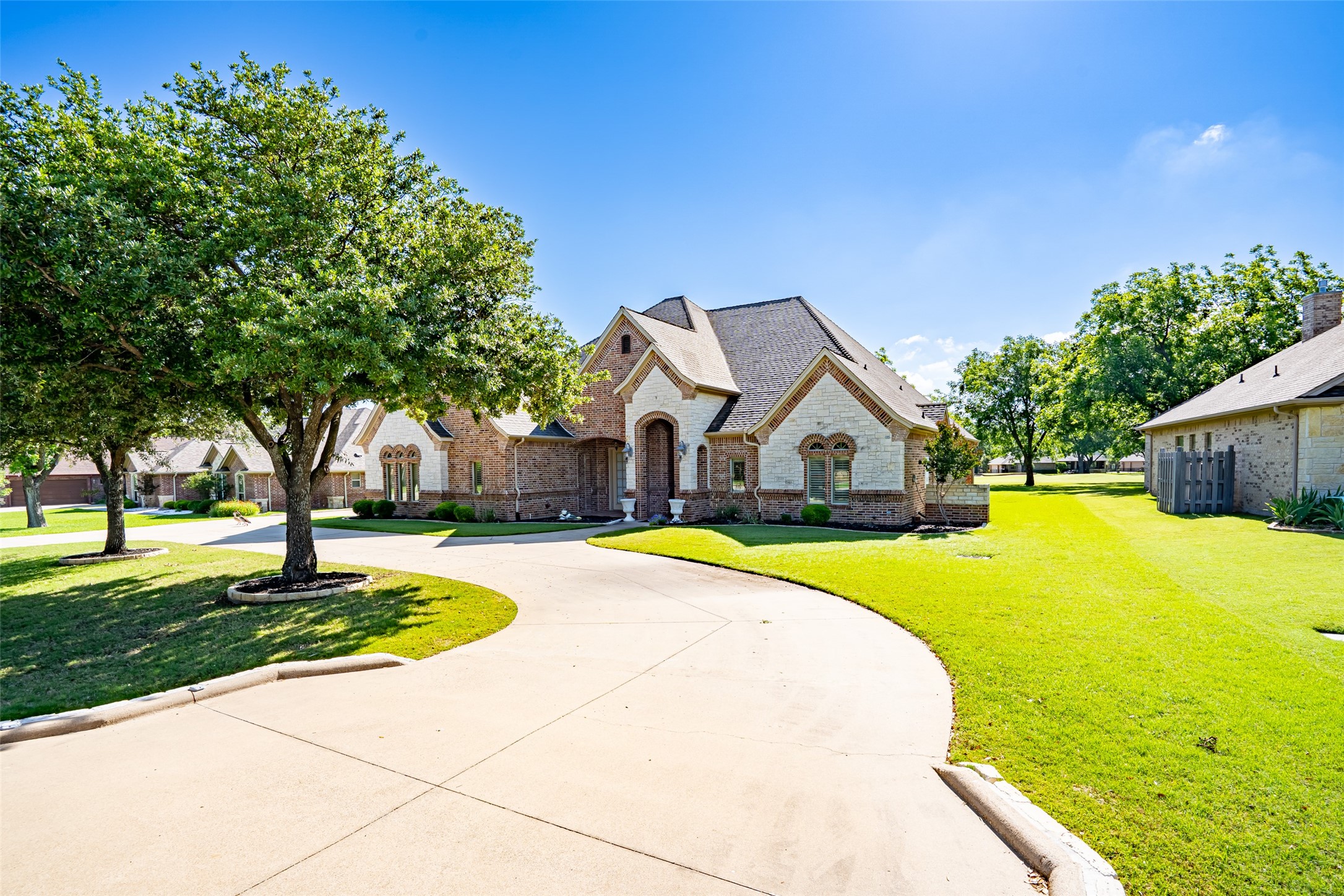 6417 Colonial Drive Granbury TX 76049