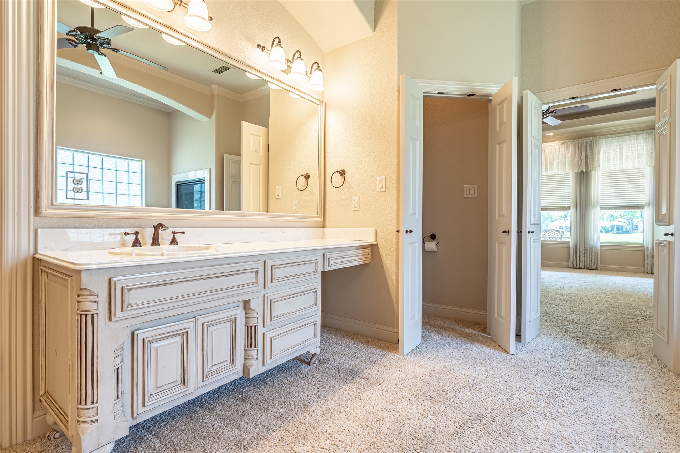 6417 Colonial Drive Granbury TX 76049