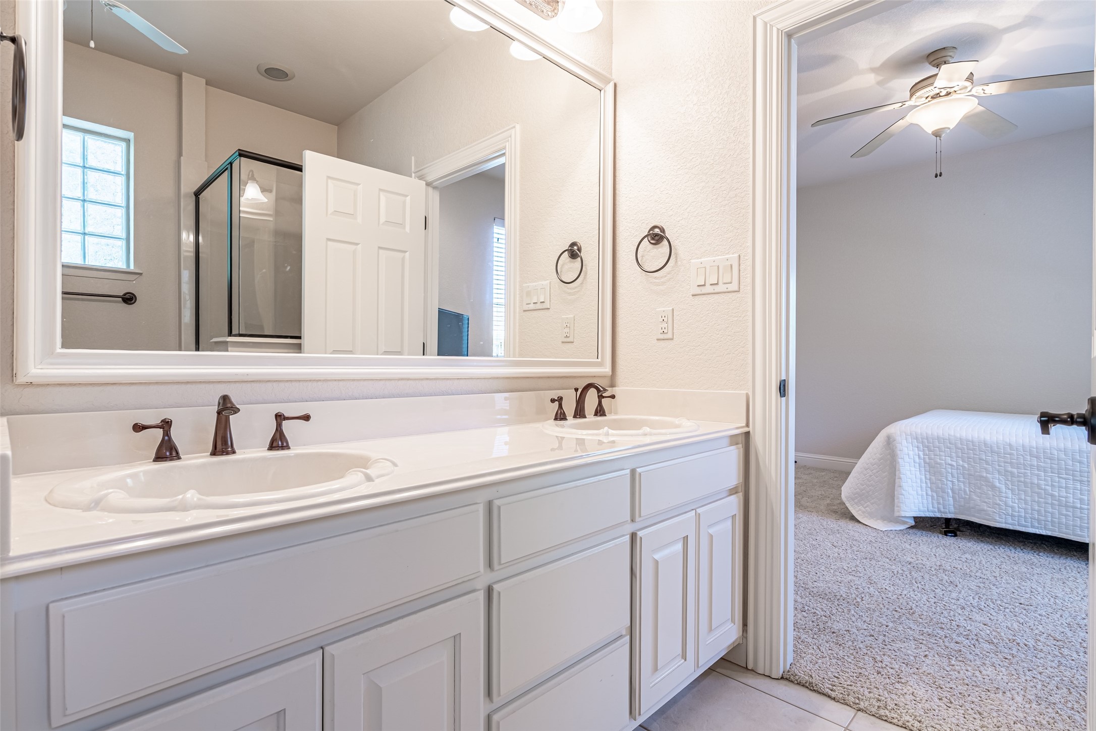 6417 Colonial Drive Granbury TX 76049