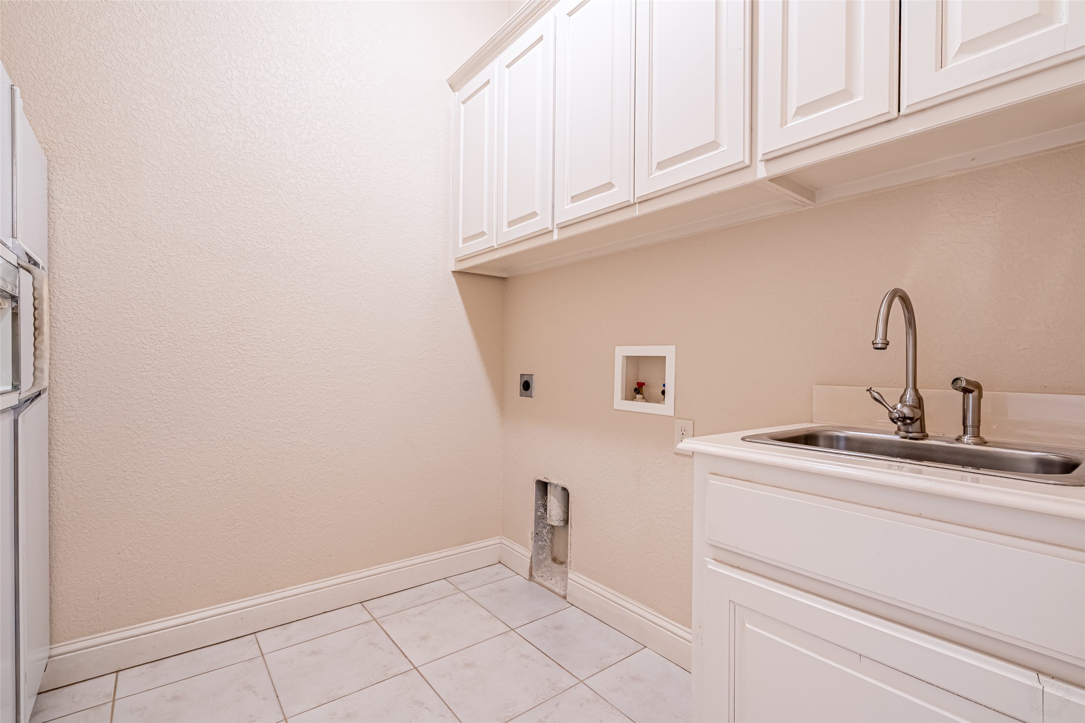 6417 Colonial Drive Granbury TX 76049