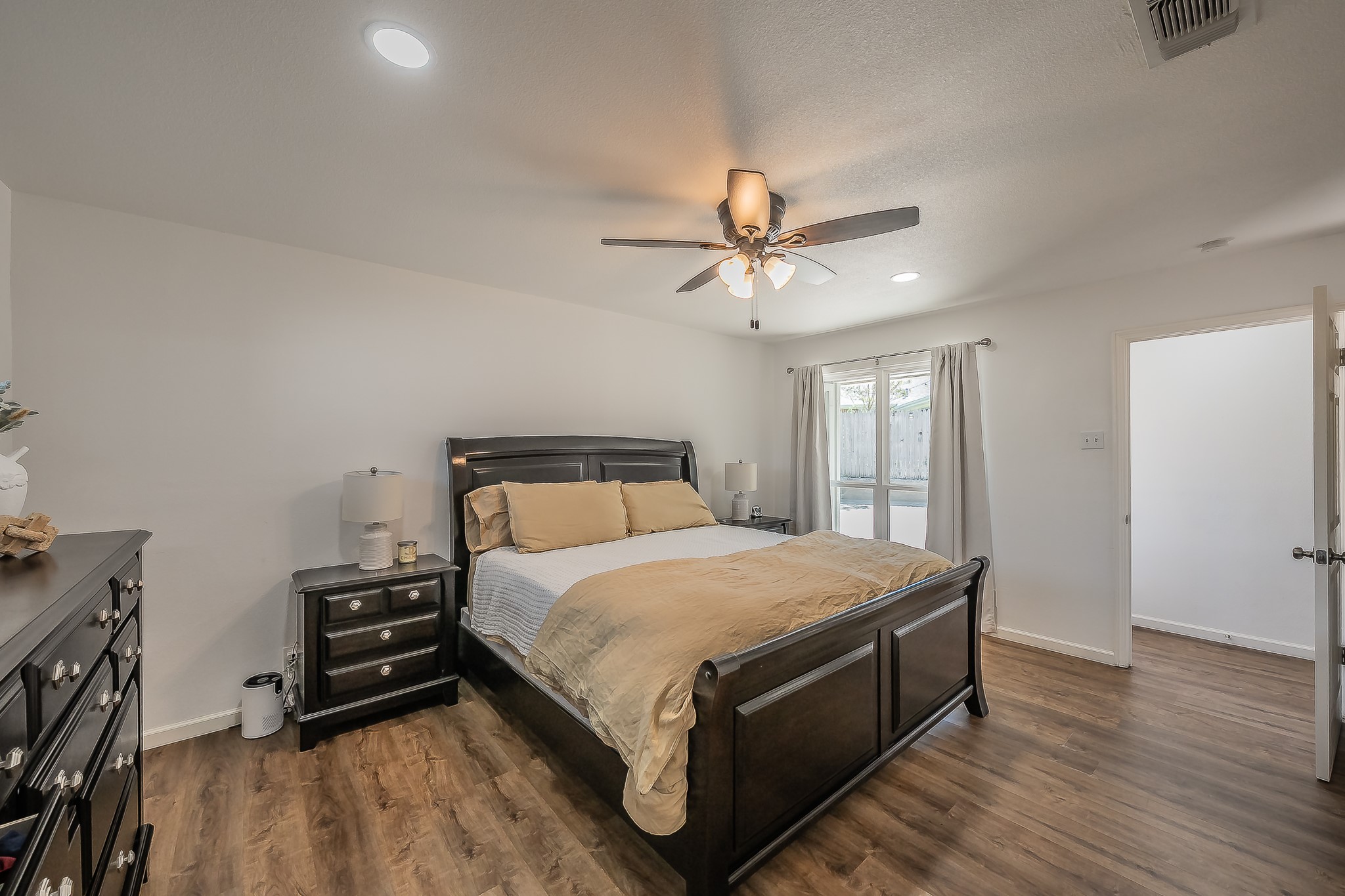 6517 Whitman Avenue Fort Worth TX 76133