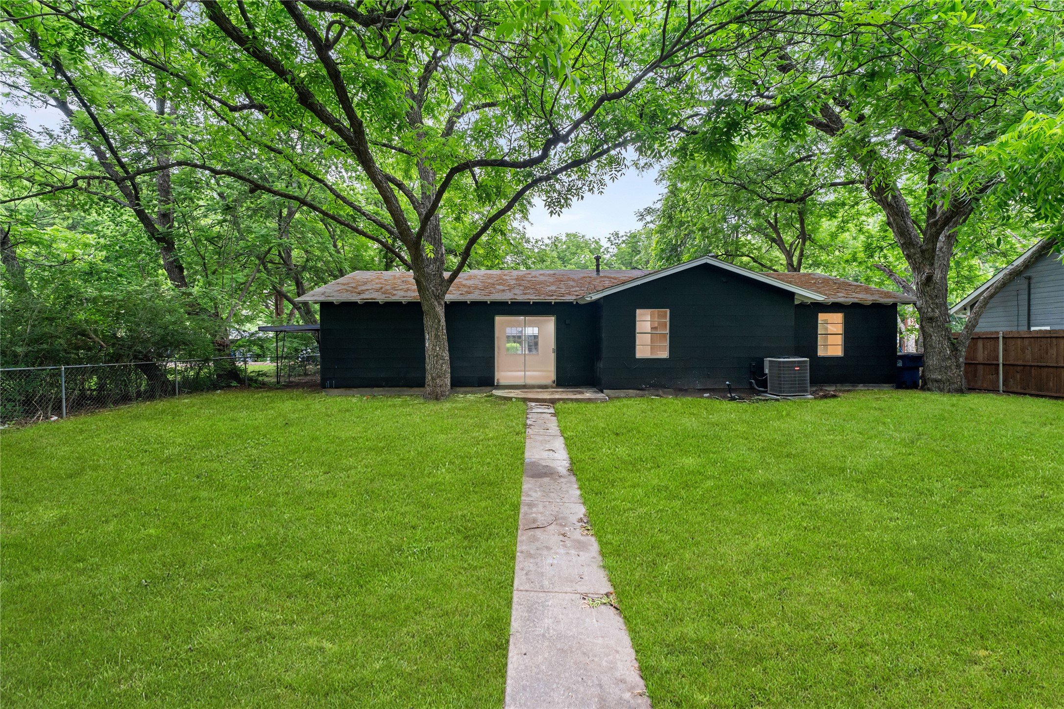 110 Hackberry Street Lancaster TX 75146