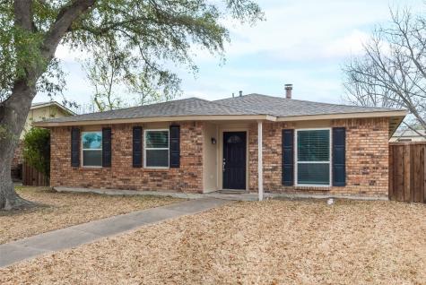 1541 Meandering Way Garland TX 75040