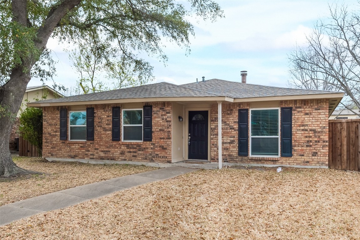 1541 Meandering Way Garland TX 75040