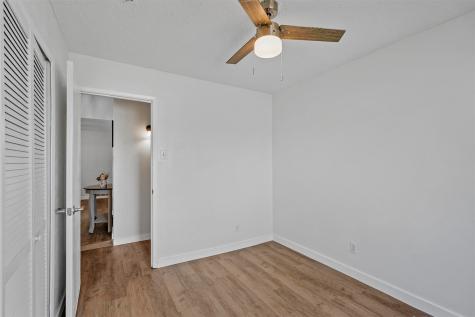 425 Rollingridge Lane Garland TX 75043