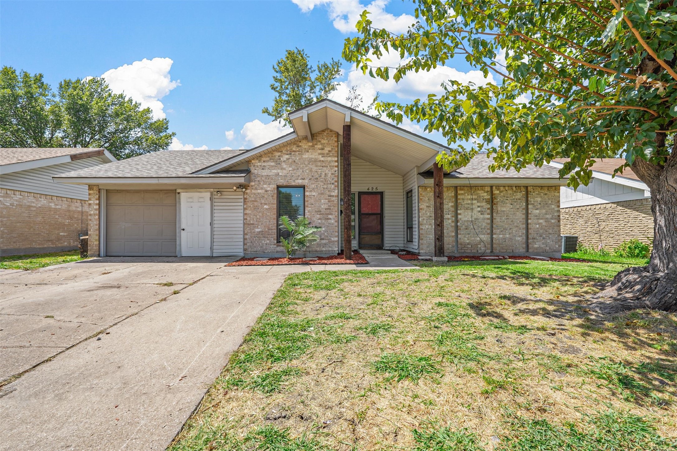 425 Rollingridge Lane Garland TX 75043