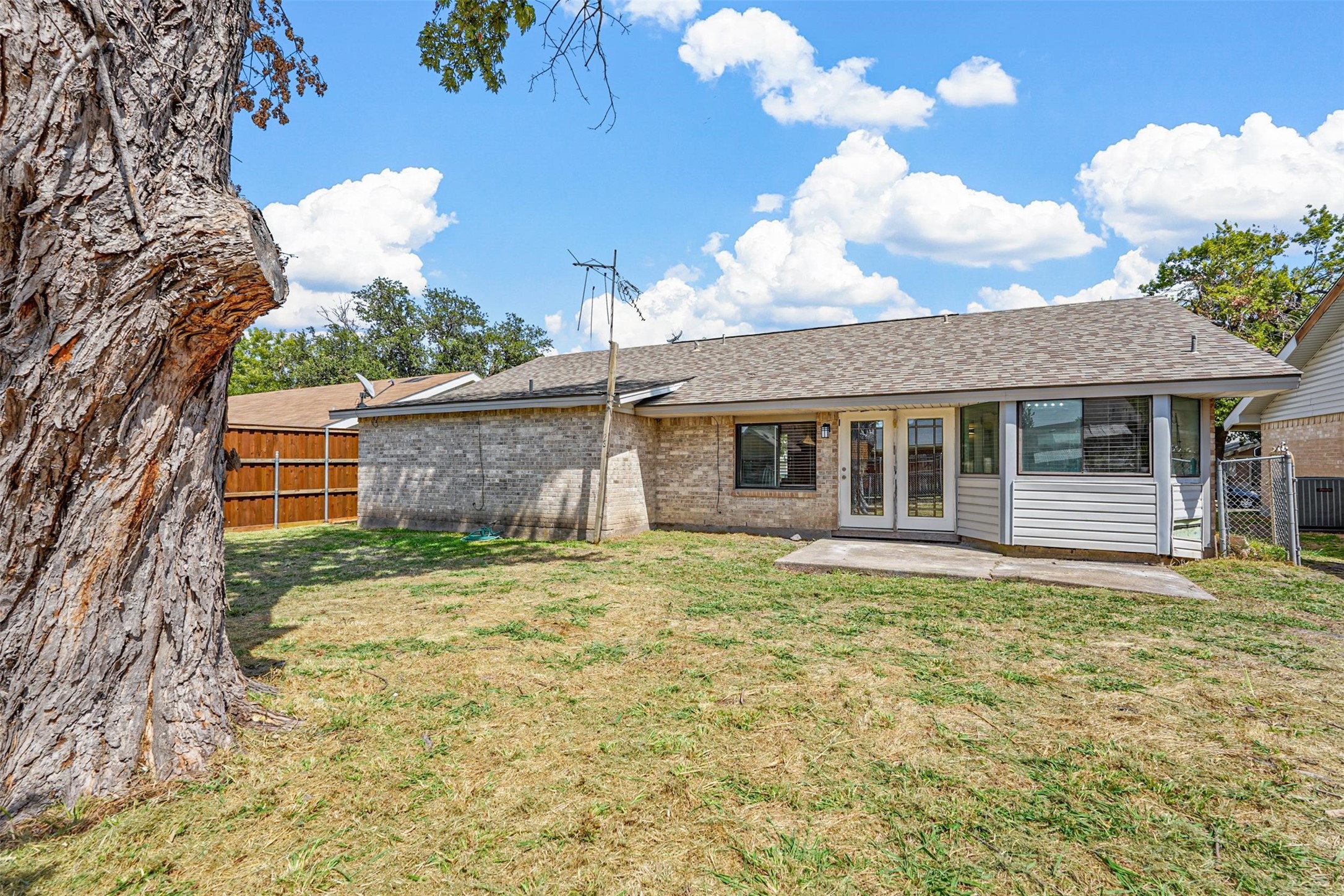 425 Rollingridge Lane Garland TX 75043