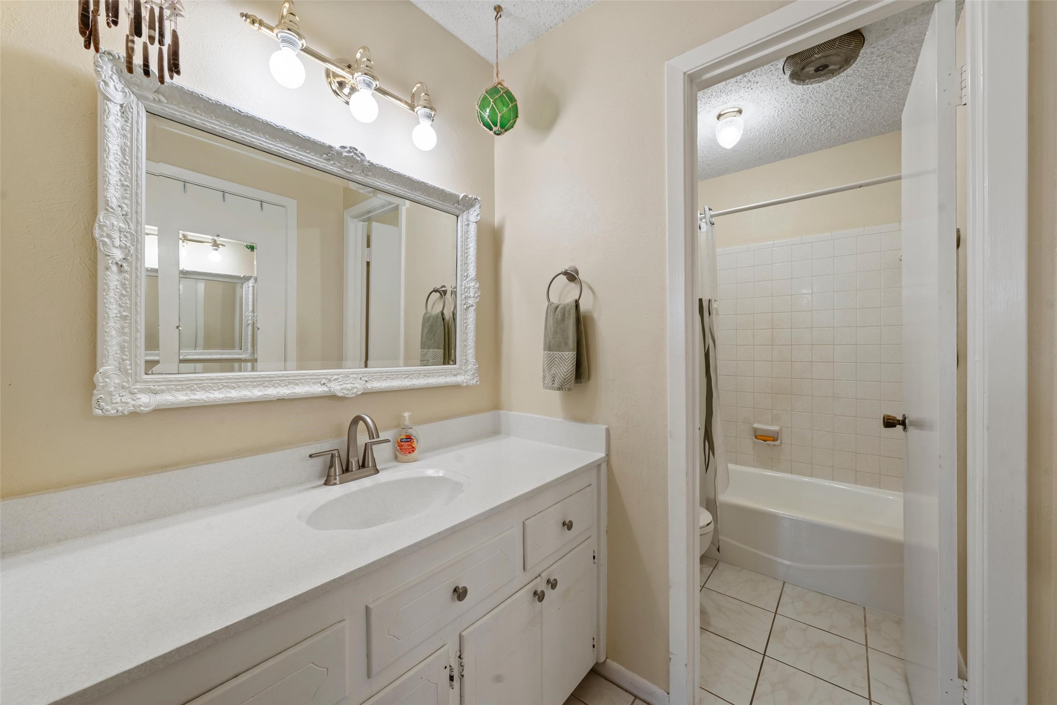 228 Monterrey Drive Hewitt TX 76643