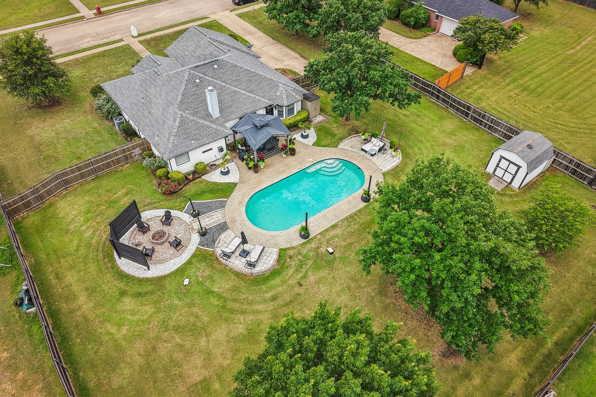 911 High Point Drive Midlothian TX 76065
