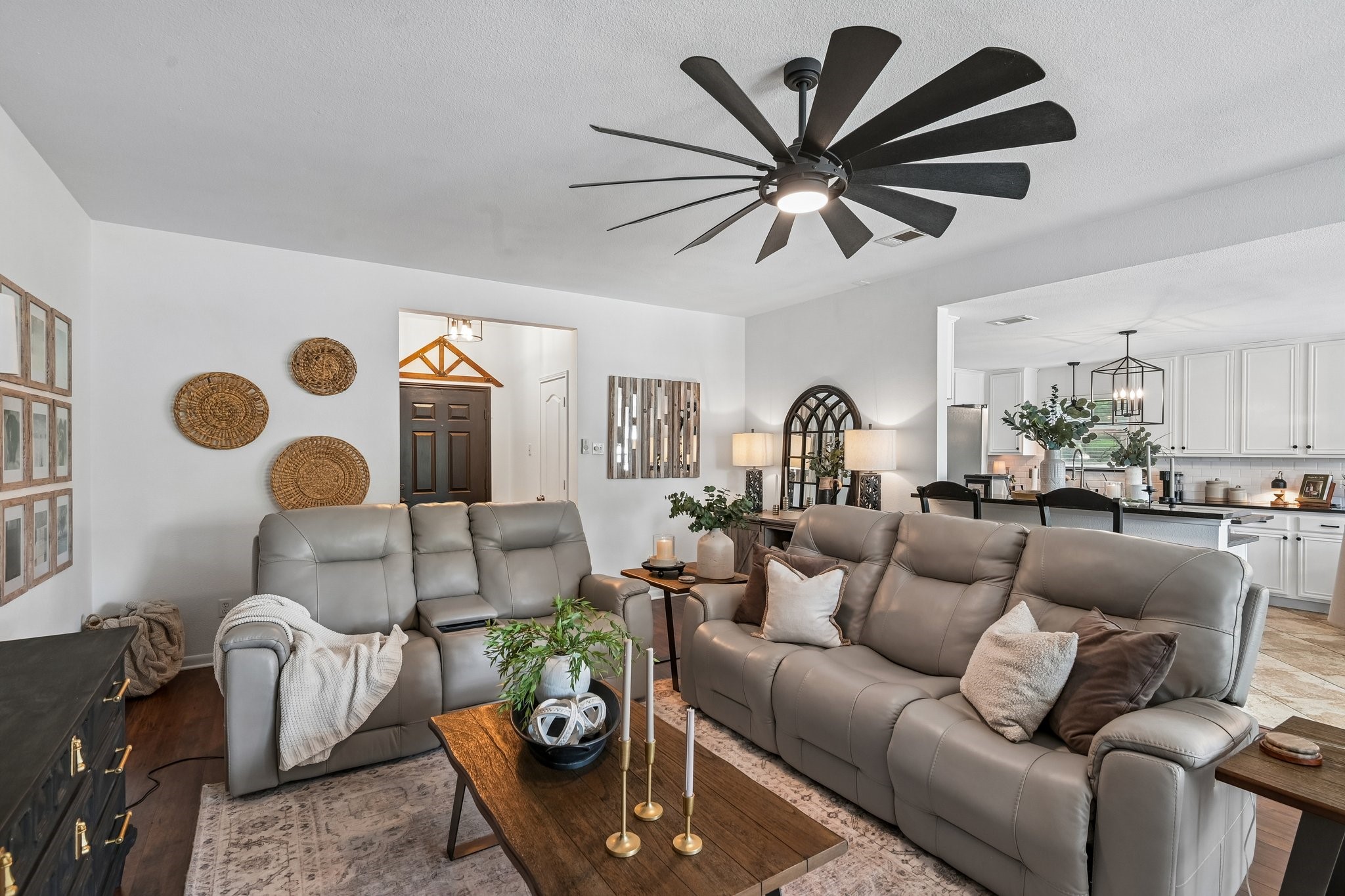 911 High Point Drive Midlothian TX 76065