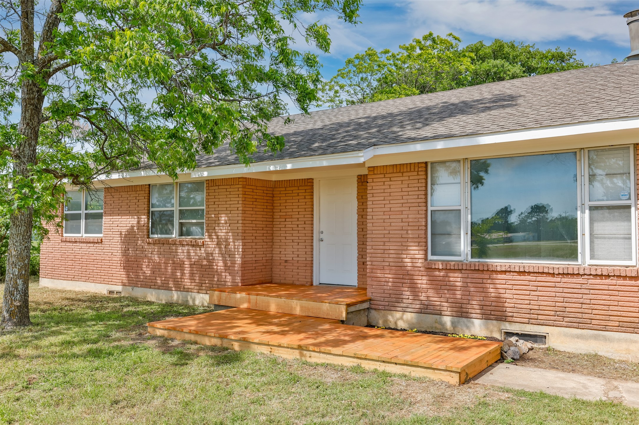 65 Kirby Street Callisburg TX 76240