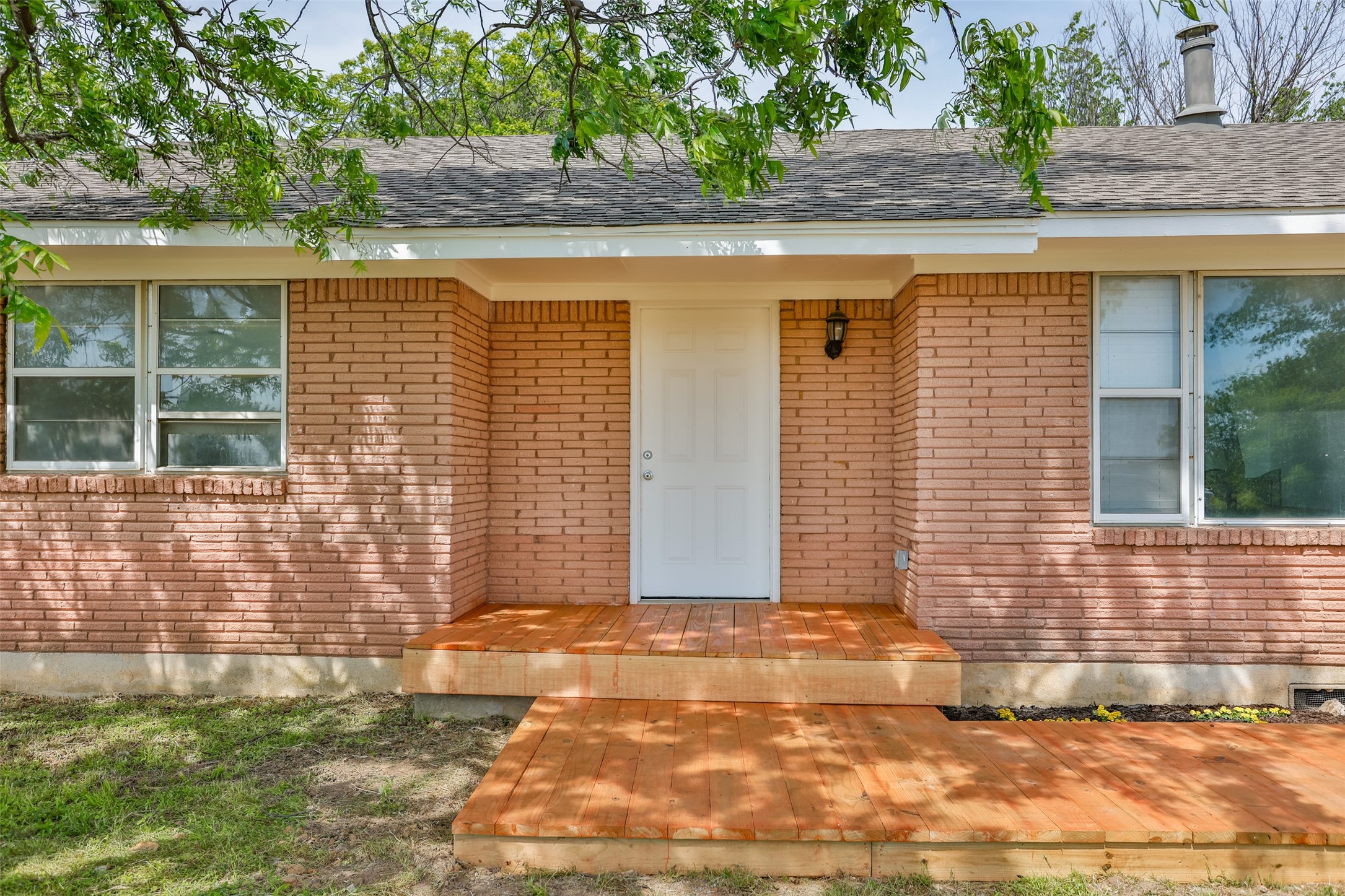 65 Kirby Street Callisburg TX 76240