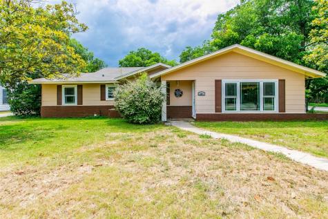 2201 Elizabeth Drive Brownwood TX 76801
