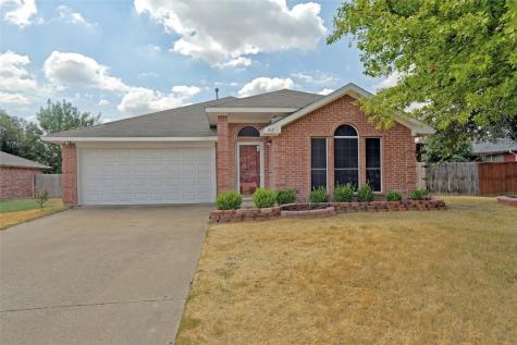 212 Poinsetta Lane Cedar Hill TX 75104