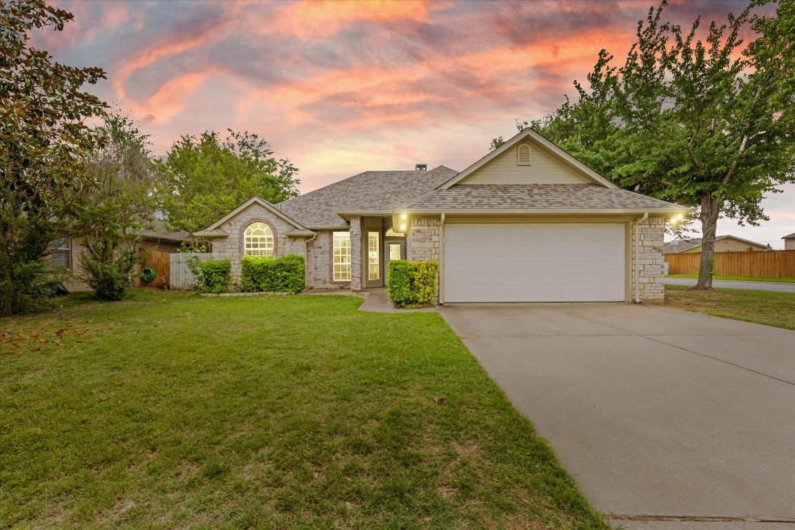 601 Tahiti Drive Granbury TX 76048