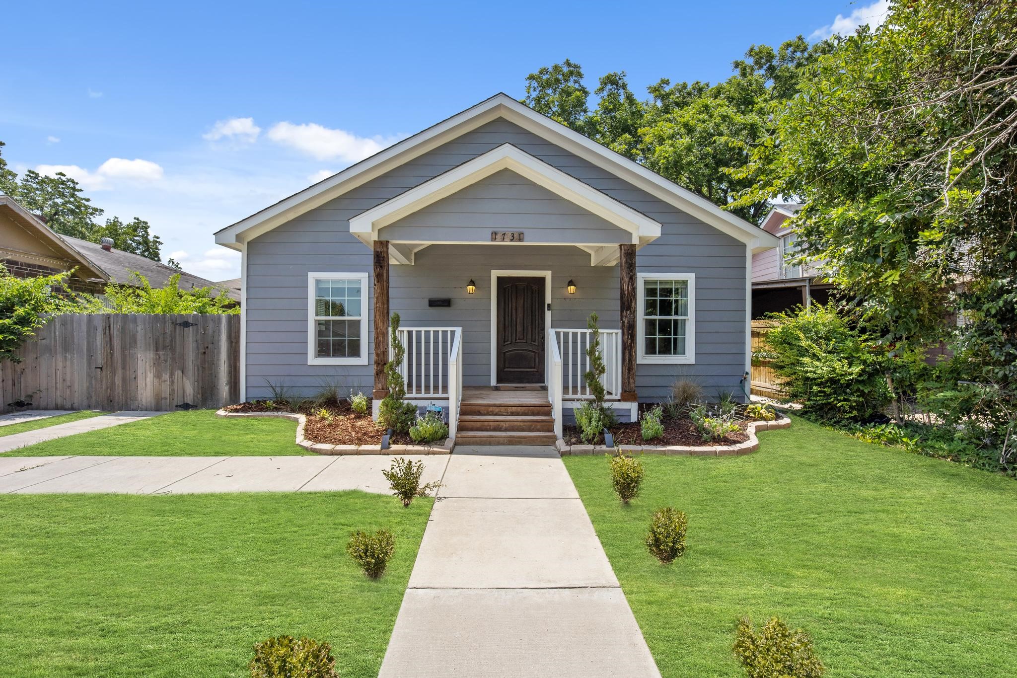 1731 Seevers Avenue Dallas TX 75216