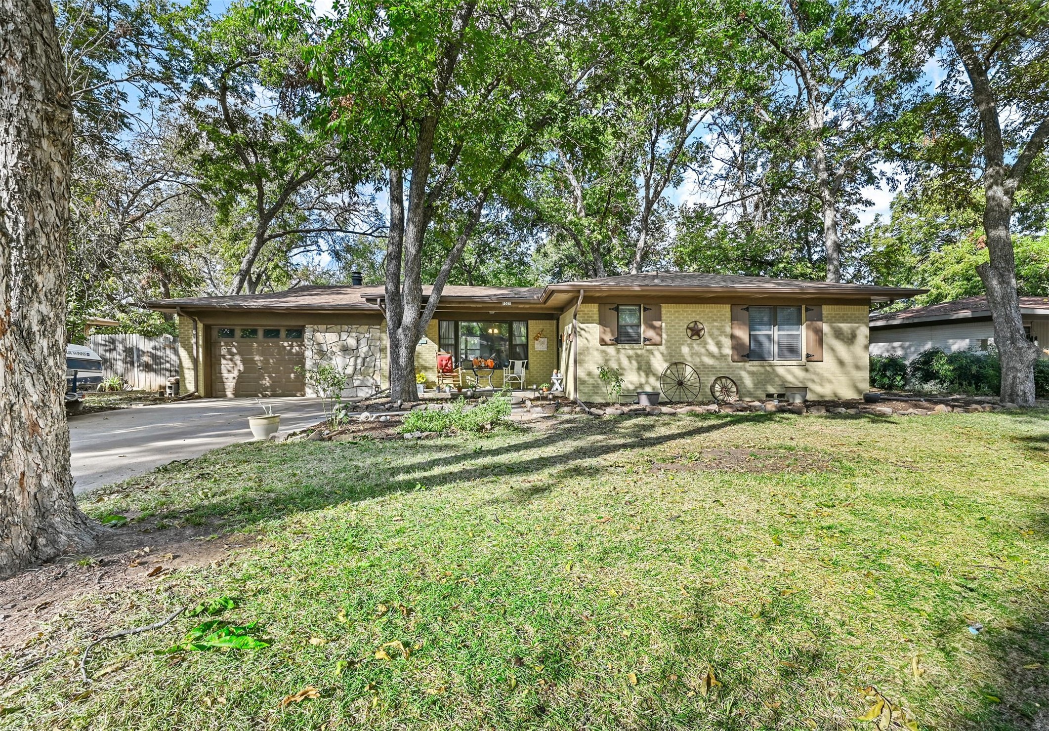 1521 Southwood Boulevard Arlington TX 76013