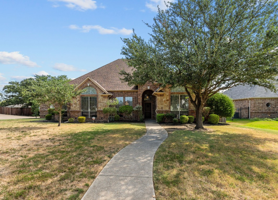 820 Shady Bend Drive Kennedale TX 76060