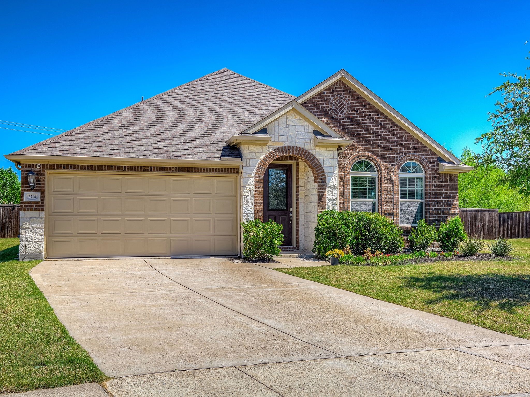 6716 Elm Street Rowlett TX 75089