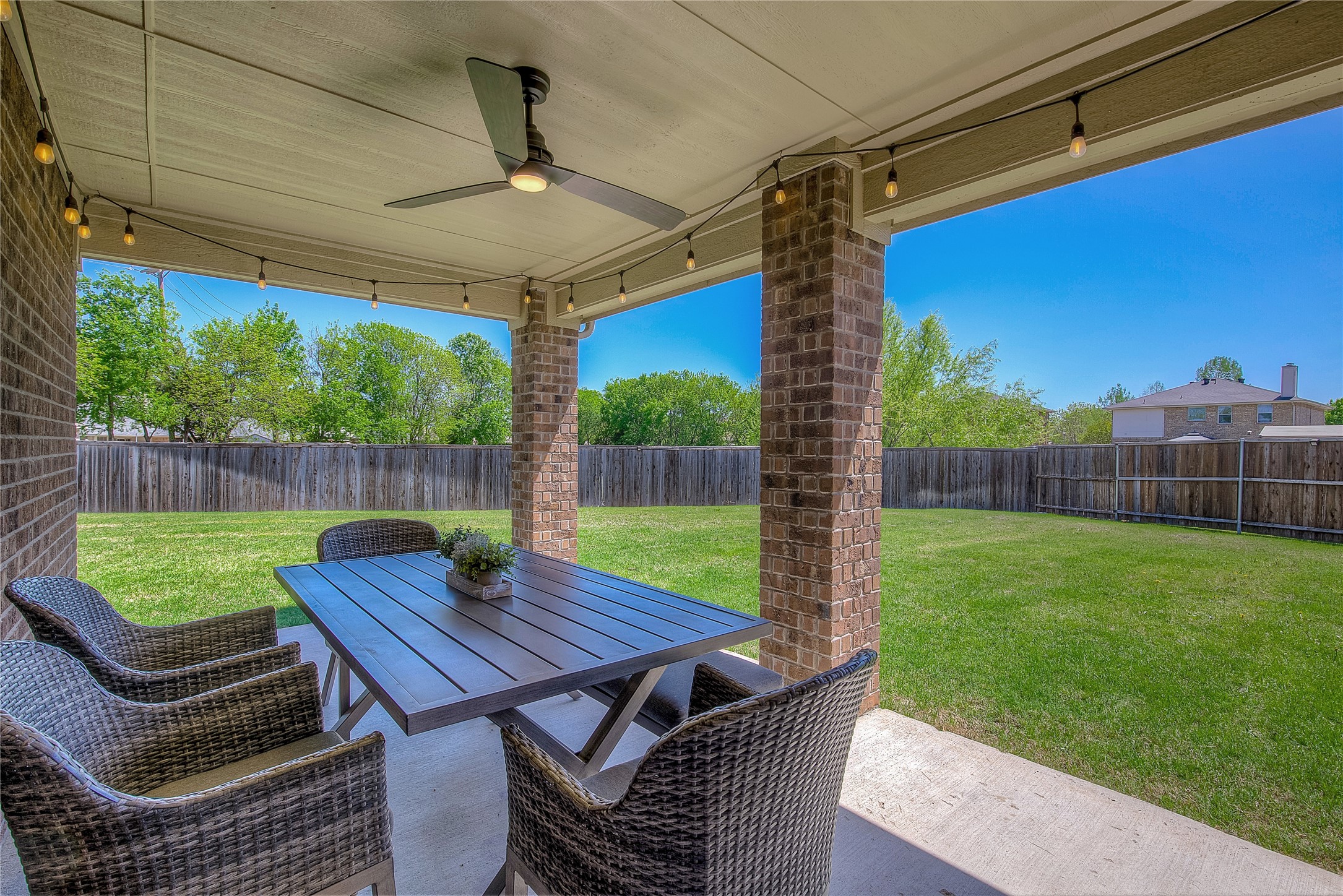 6716 Elm Street Rowlett TX 75089