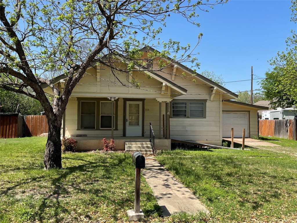 1410 W Lone Star Avenue Cleburne TX 76033