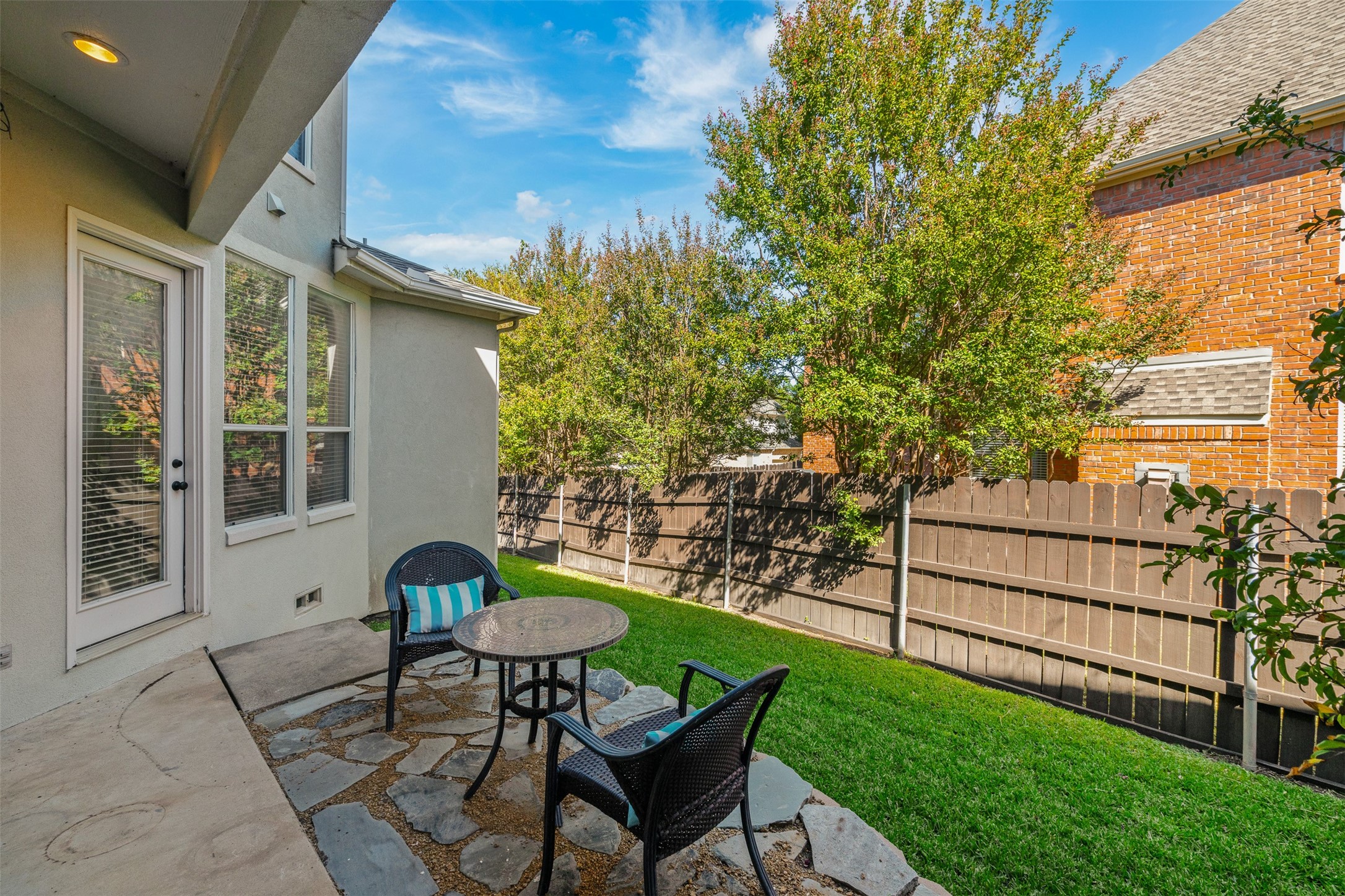 3321 Kendall Lane Irving TX 75062