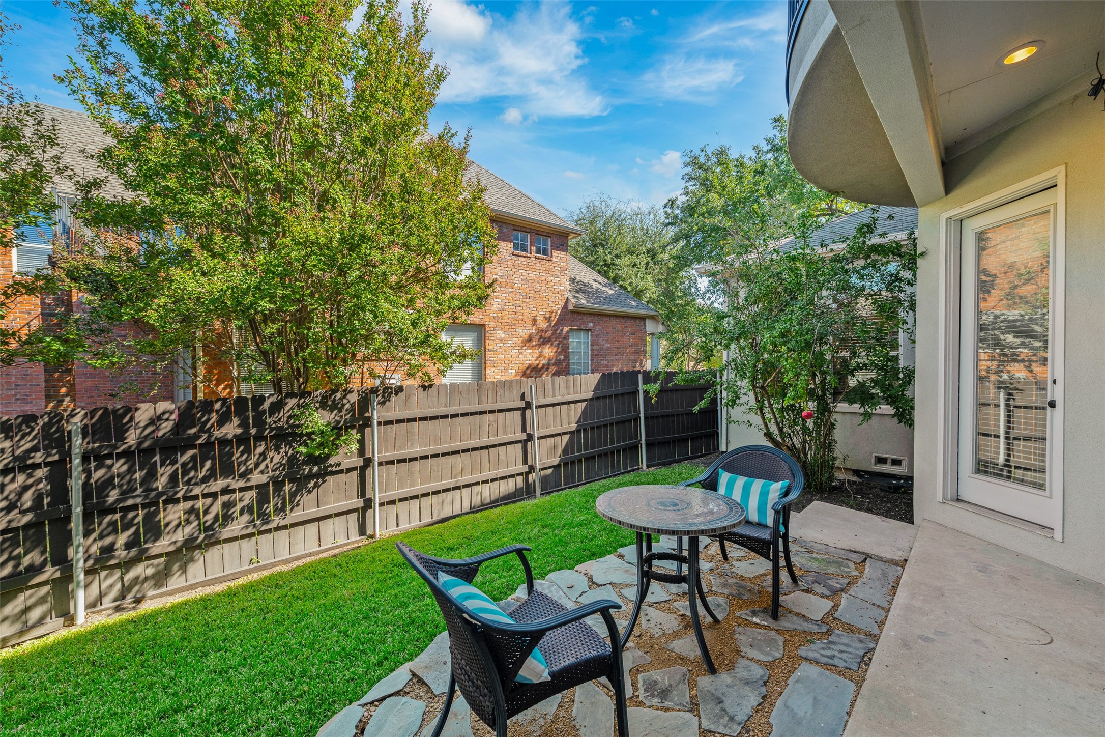 3321 Kendall Lane Irving TX 75062