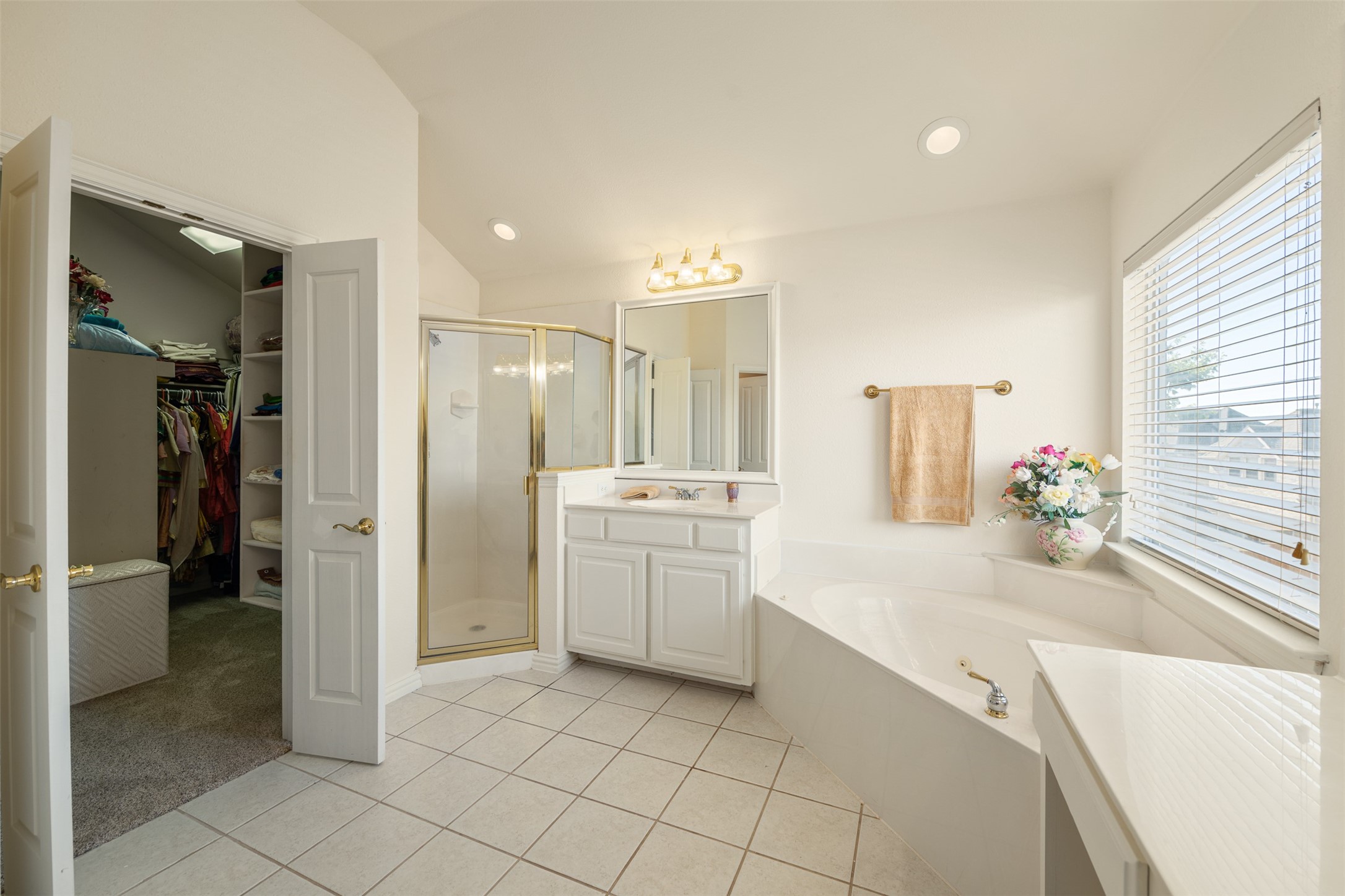 3321 Kendall Lane Irving TX 75062