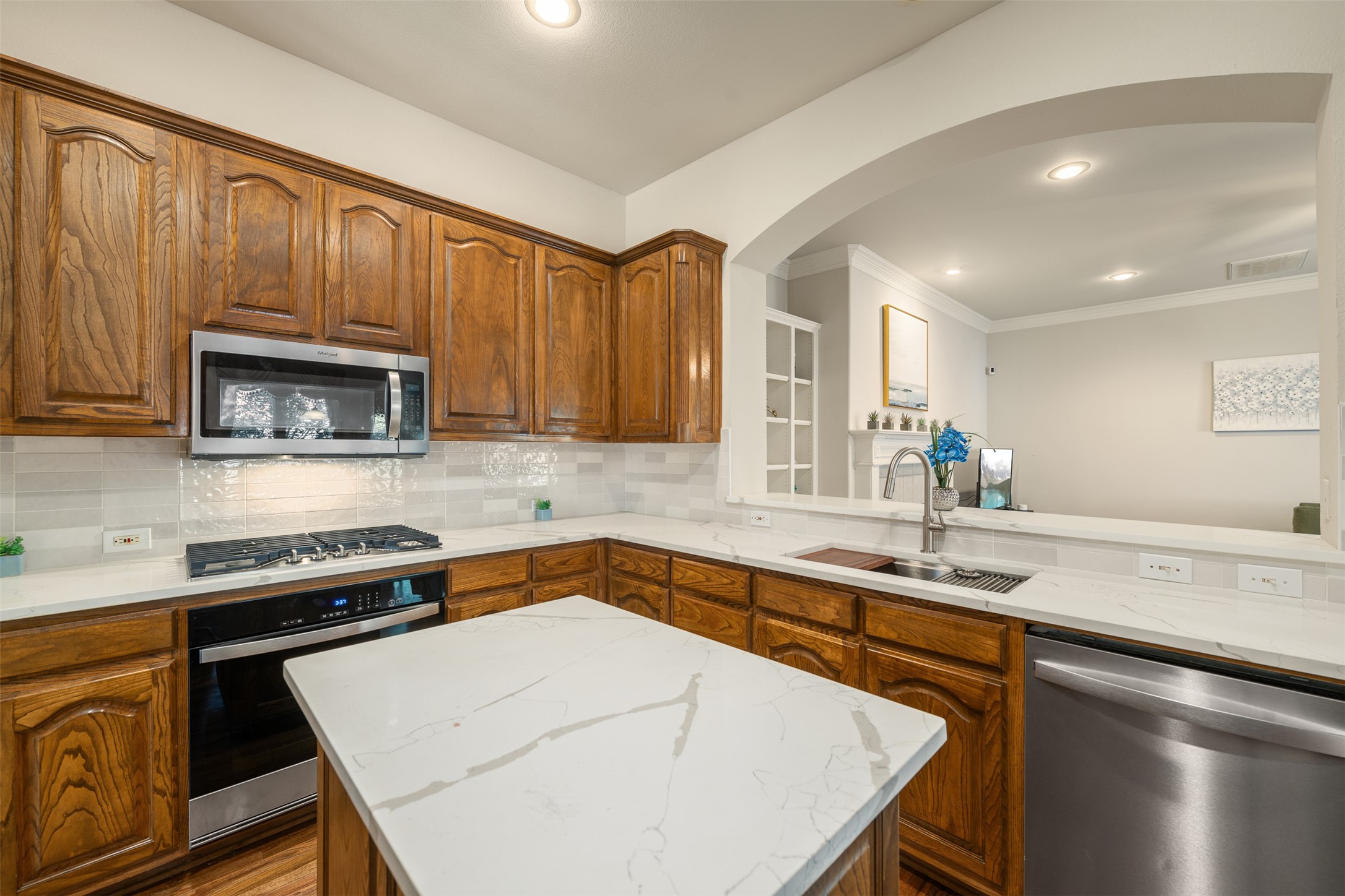 3321 Kendall Lane Irving TX 75062