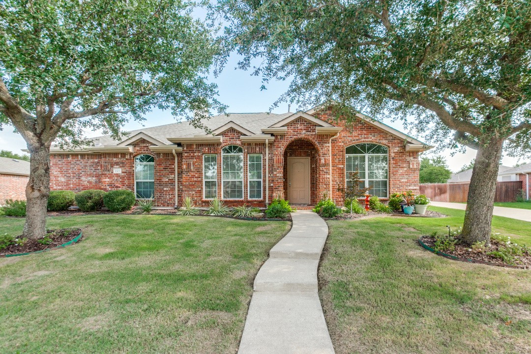 221 Roy Rogers Lane Murphy TX 75094