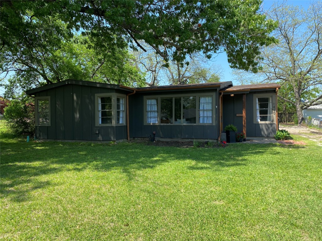 1440 W 3rd Avenue Corsicana TX 75110