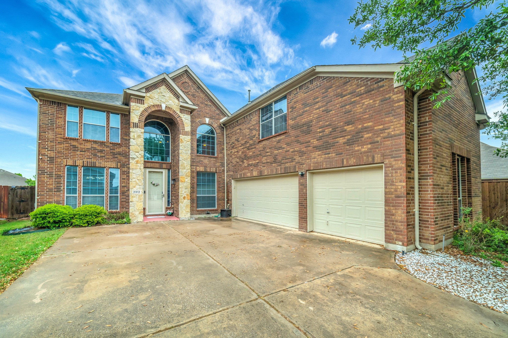 2312 Tawny Owl Road Grand Prairie TX 75052