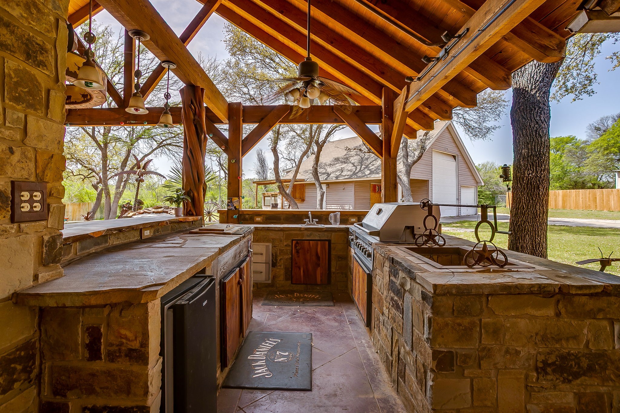 128 Oakwood Court Lakeside TX 76135