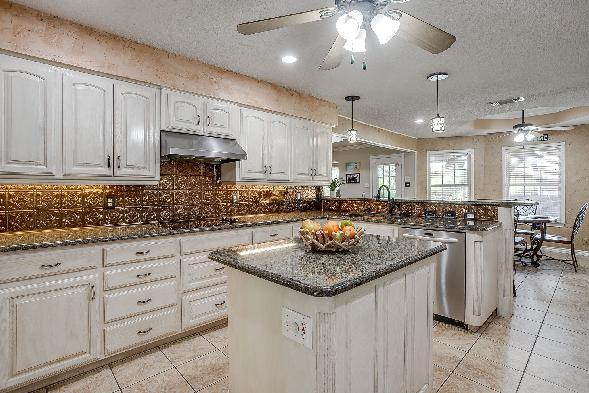 128 Oakwood Court Lakeside TX 76135