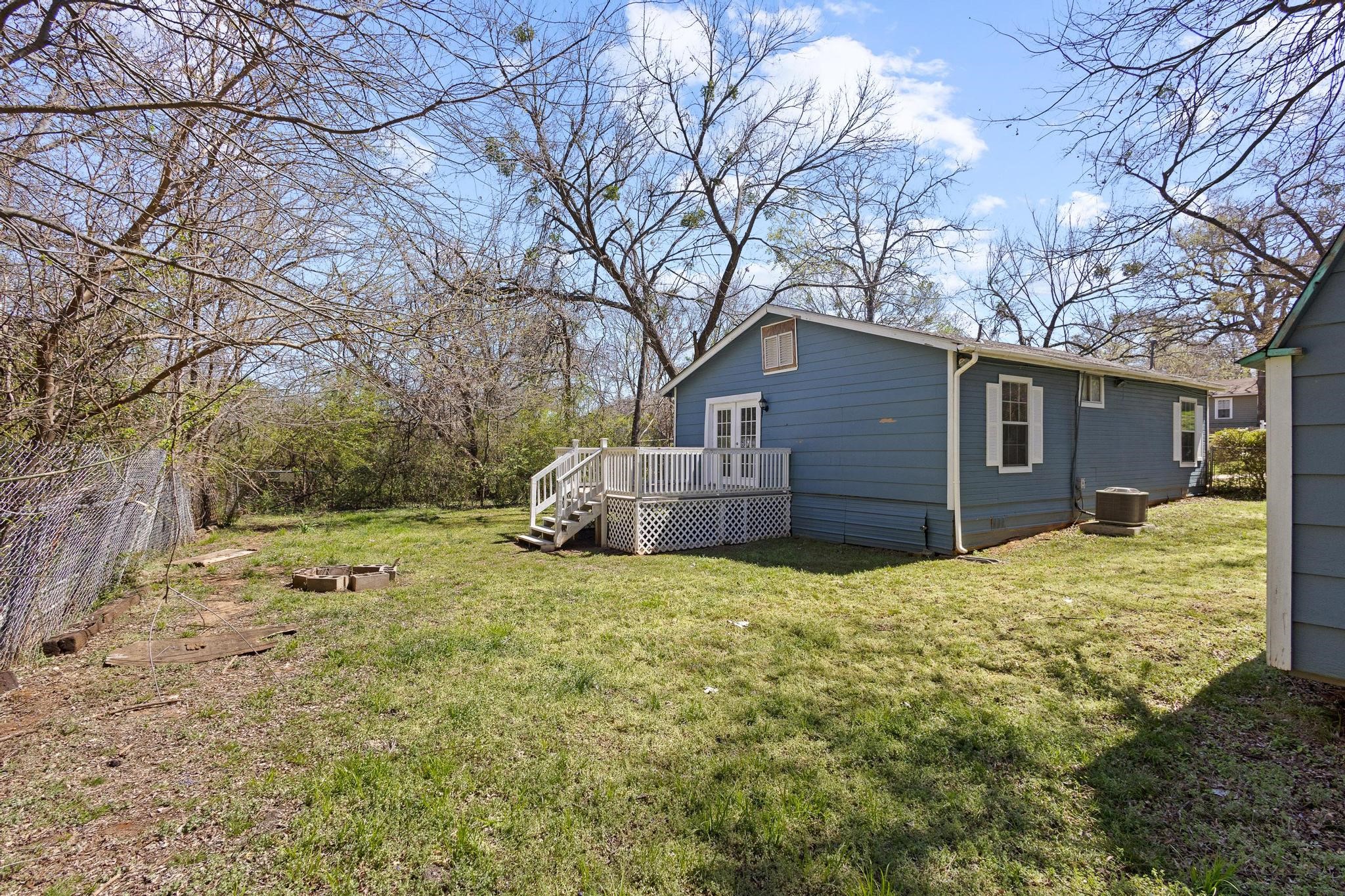 905 Thatcher Street Denison TX 75020