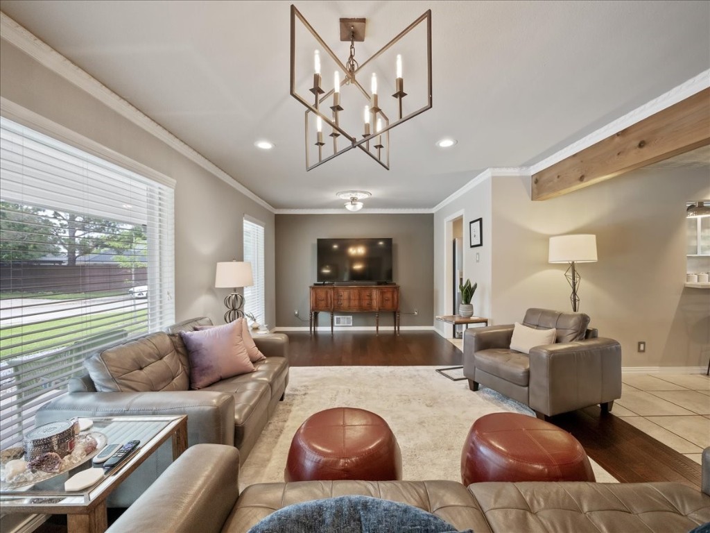9442 Hunters Creek Drive Dallas TX 75243