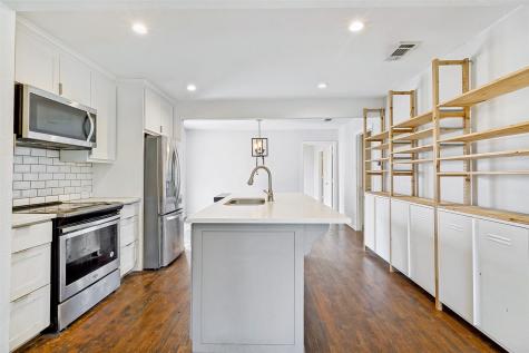 1646 Briarcliff Road Dallas TX 75235