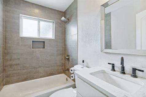 1646 Briarcliff Road Dallas TX 75235