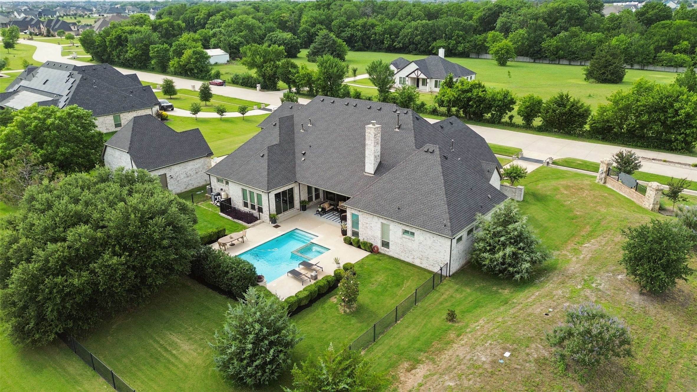 805 Bristol Park Lucas TX 75002