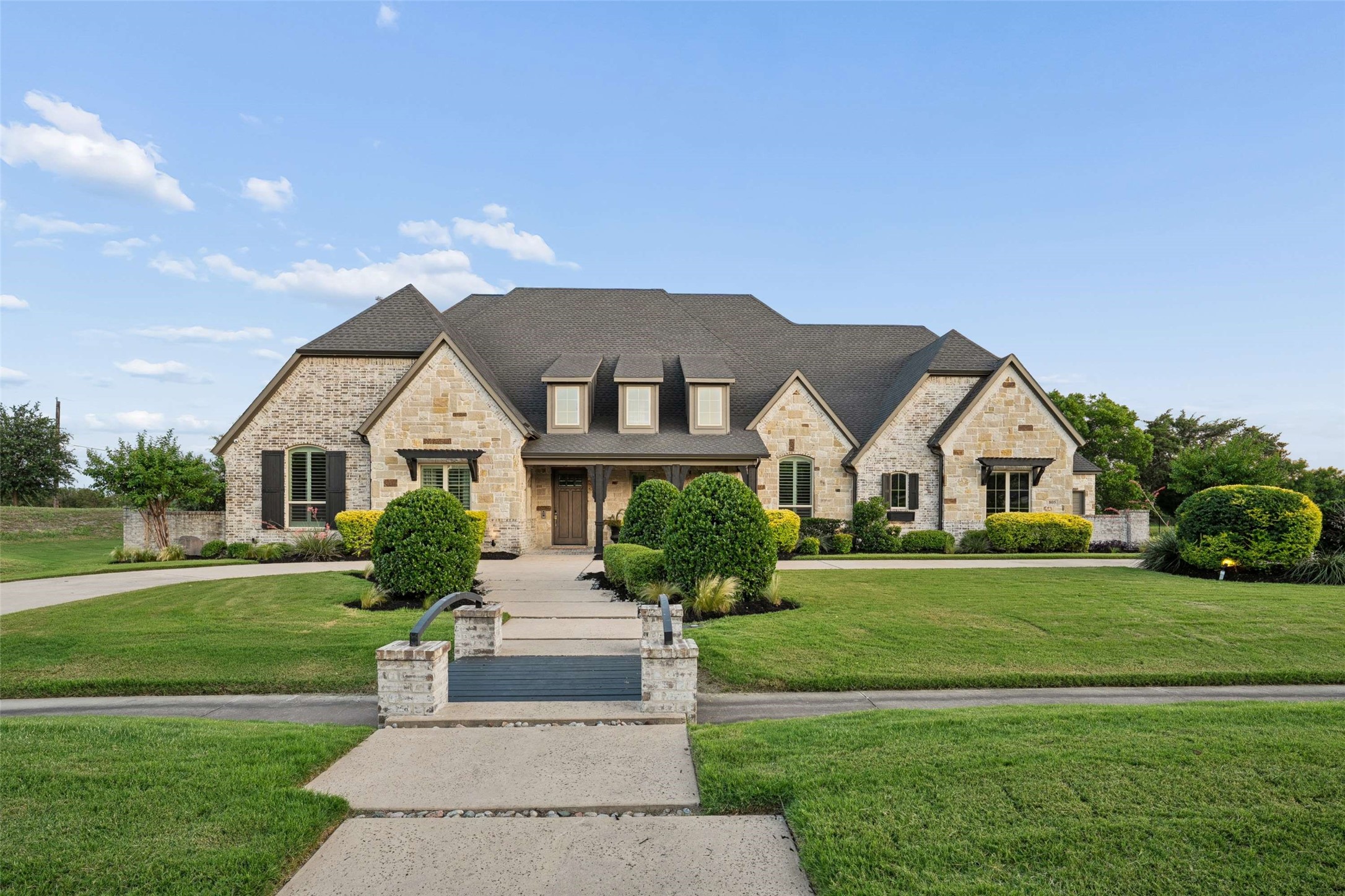805 Bristol Park Lucas TX 75002