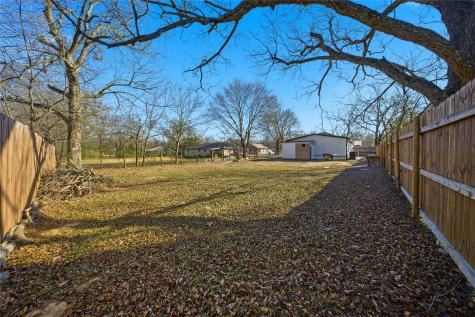 2350 W Cherry Street Paris TX 75460