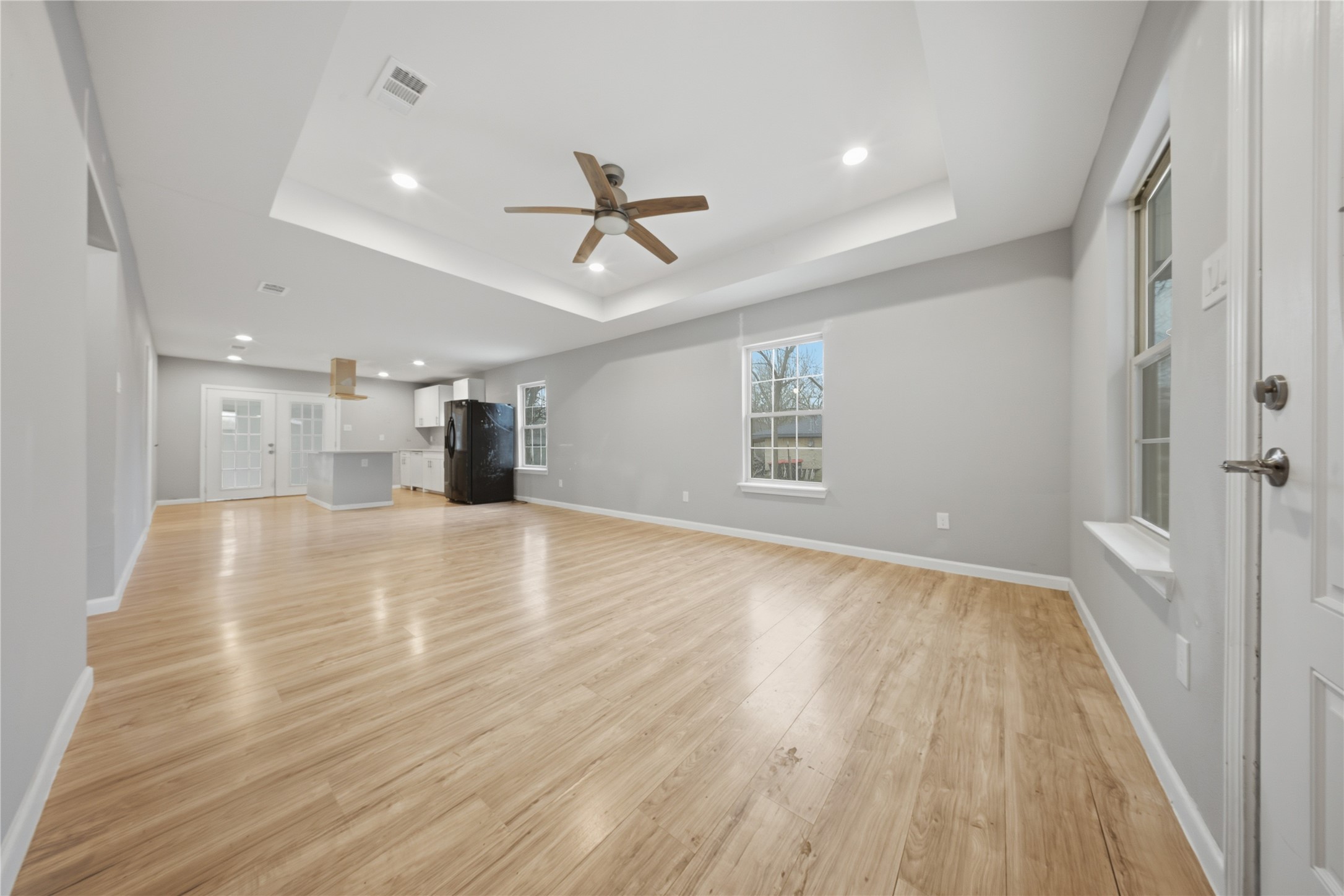 2350 W Cherry Street Paris TX 75460