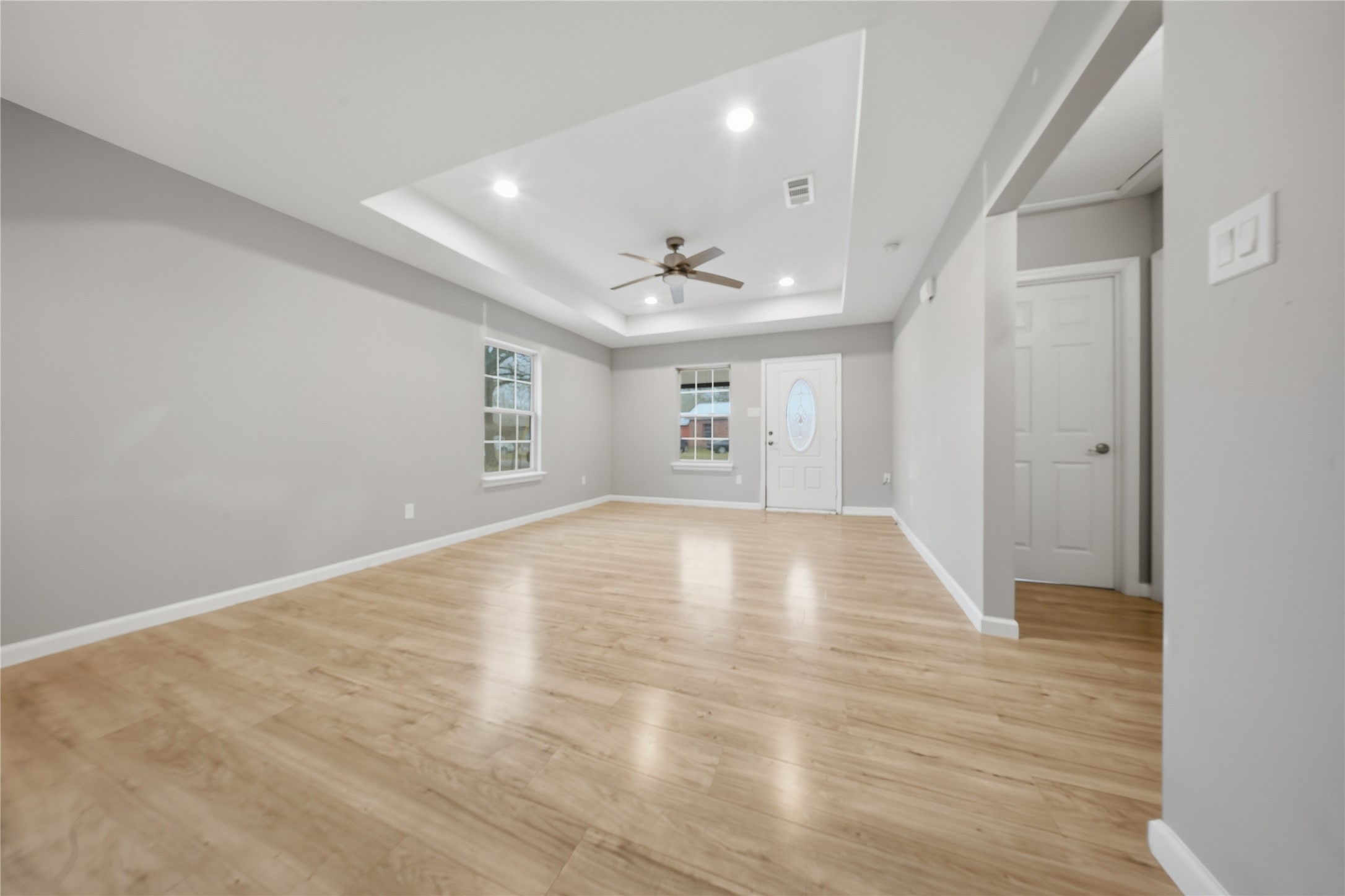 2350 W Cherry Street Paris TX 75460