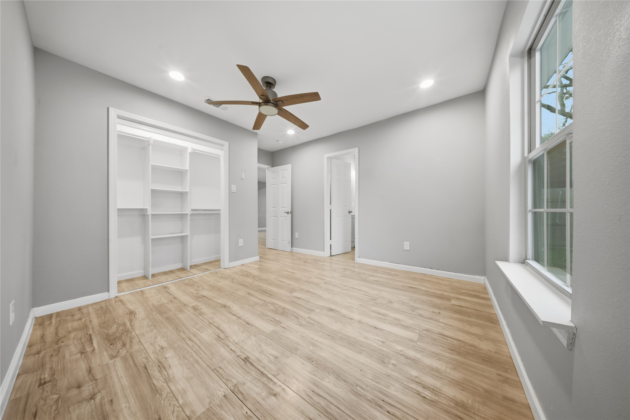2350 W Cherry Street Paris TX 75460