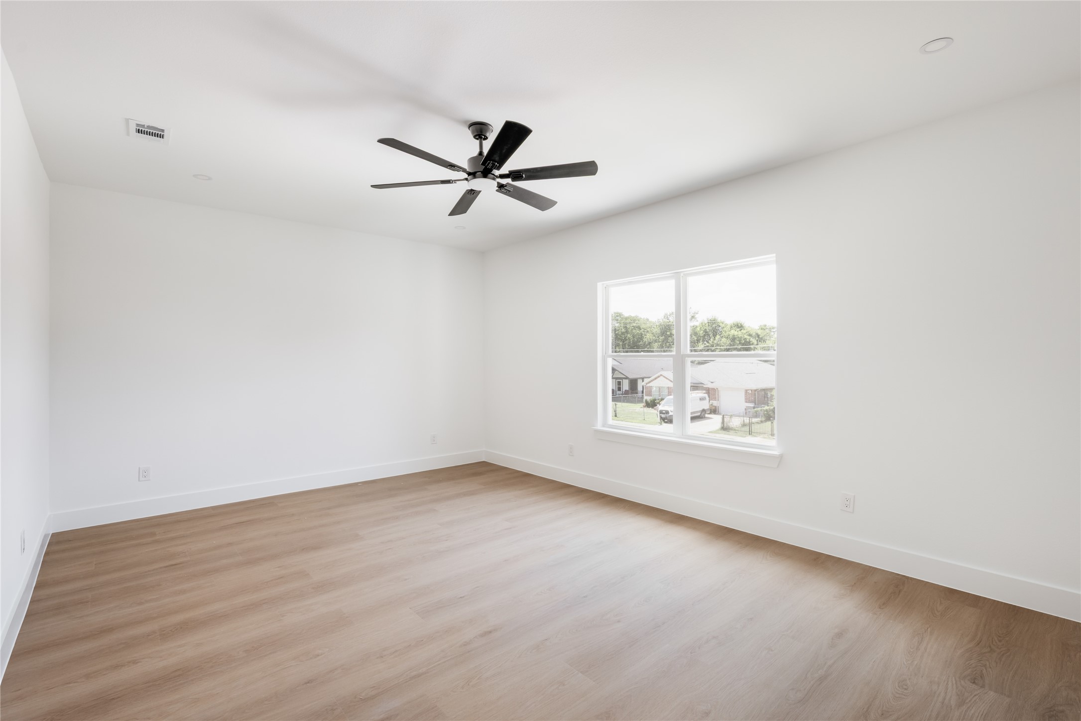 4046 Baker Avenue Dallas TX 75212