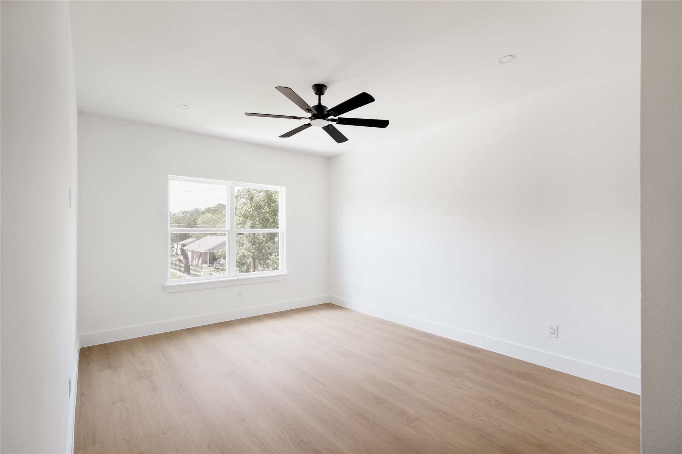 4046 Baker Avenue Dallas TX 75212