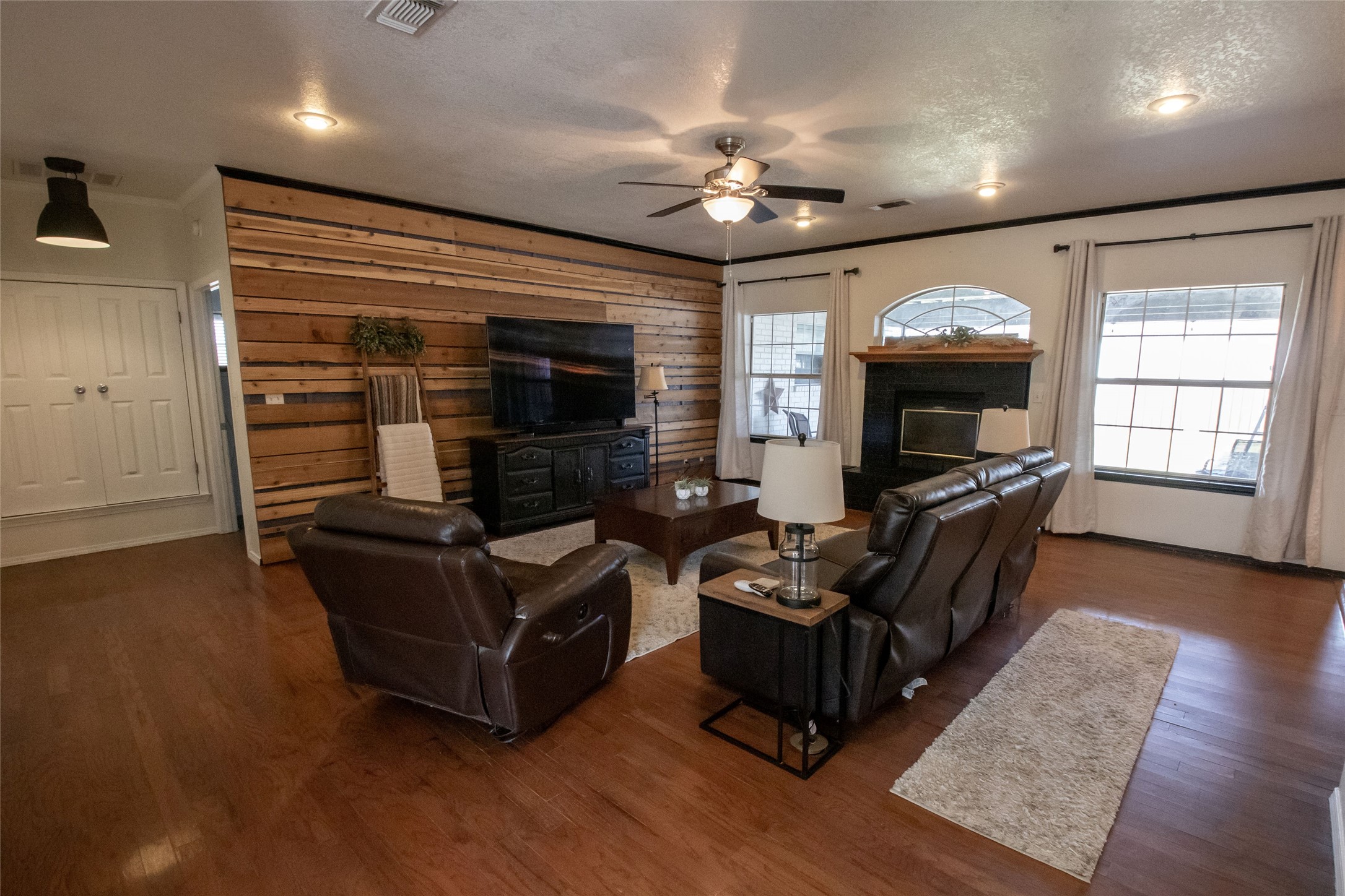 514 Preston Drive Pottsboro TX 75076
